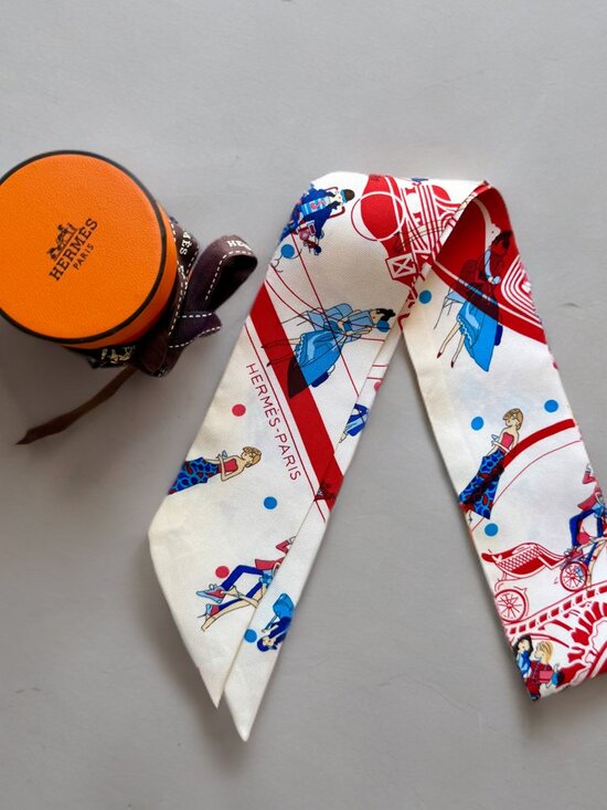 Hermes Accessories - Hermes Red White Exlibris Parisienne Silk Twilly